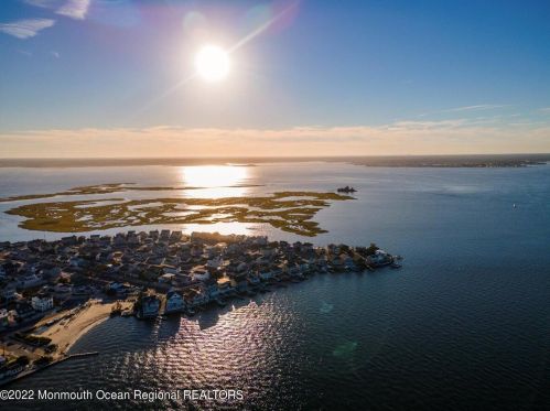 450 Tamiami Dr, Lavallette NJ  08735-3035 exterior