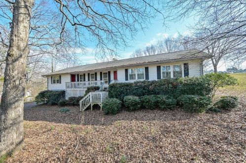 80 Pinehurst Ln, Marietta, GA 30068-3944