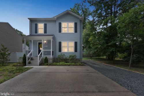 671 208th St, Riviera Beach, MD 21122-1423