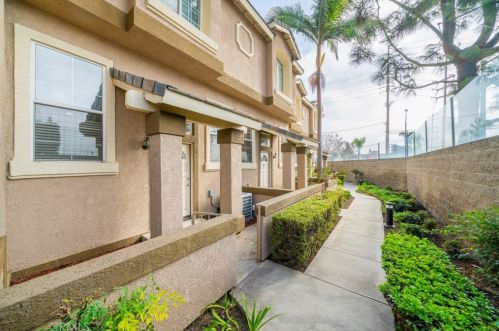 339 Van Buren St, Placentia, CA 92870-7414