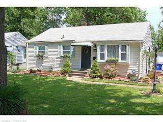 114 Goodwin Park Rd, Hartford, CT 06109-1123
