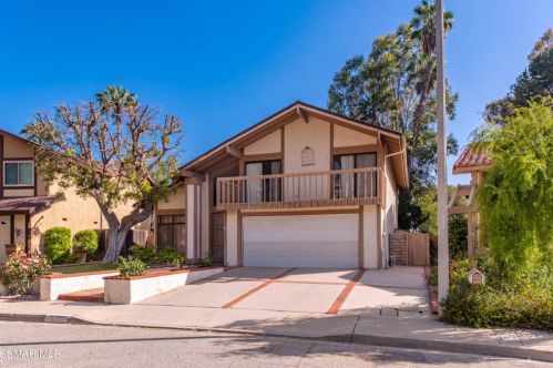 837 Hillview Cir, Simi Valley, CA 93065-4303