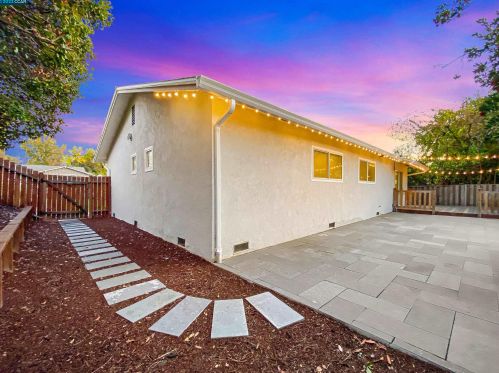 3676 Vancouver Way, Concord CA  94520-1436 exterior