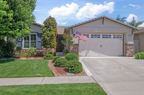 2328 Fawnwood Ln, Manteca, CA 95336-5104