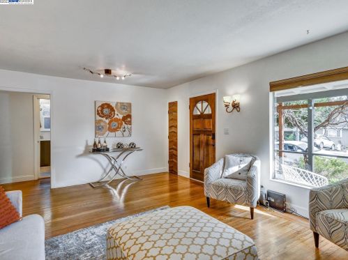 22565 Byron St, Hayward, CA 94541-3422