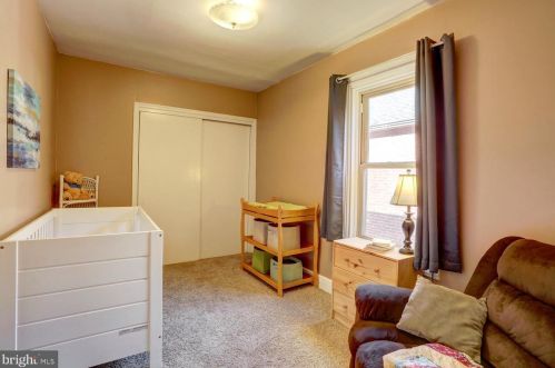 521 Walnut St, Lancaster PA  17603-3305 exterior