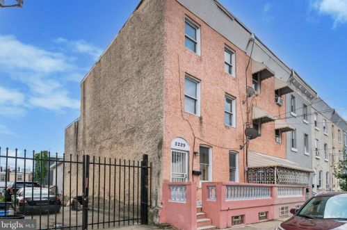 2229 Hancock St, Philadelphia PA  19133-3719 exterior