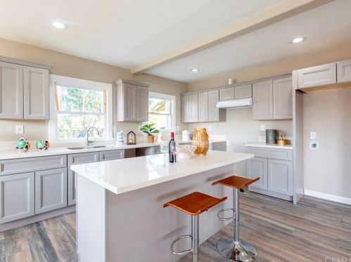 4624 Olivewood Ave, Riverside CA  92501-4118 exterior
