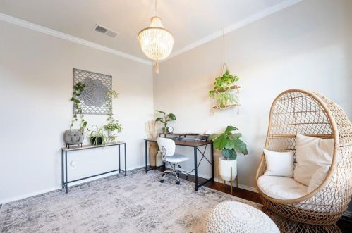 117 Poplarwood Dr, Uhland TX  78640-5751 exterior