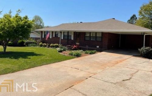 613 Peachtree Dr, Thomaston, GA 30286-4705