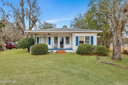 131 Railroad Ave, Hampton, SC 29924-9629