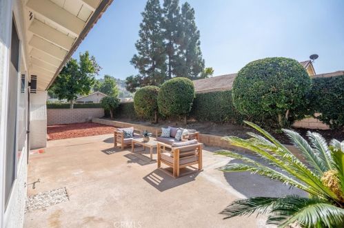 6190 Baja Dr, Anaheim CA  92807-4037 exterior