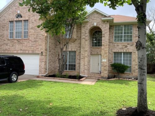 8402 Cornerwood Dr, Austin TX  78717-5340 exterior