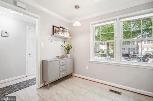 5269 Bradgen Ct, Springfield VA  22151-3524 exterior