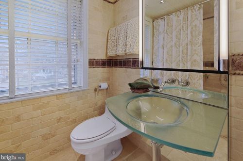 315 Maple Ave, Haddonfield NJ 08033-1438 exterior