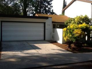 2744 Barcelona Dr, Modesto, CA 95354-3209