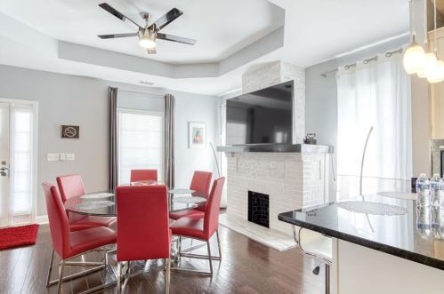 964 Mayson Turner Rd, Atlanta GA  30314-2852 exterior