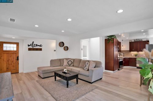 3701 Serrano St, Pacheco, CA 94553-3752