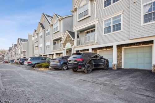 245 Prestwick Way, Edison, NJ 08820-4674