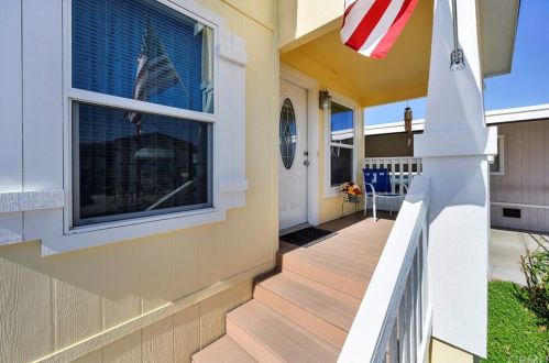 45 Maple Via, Anaheim CA  92801-1036 exterior