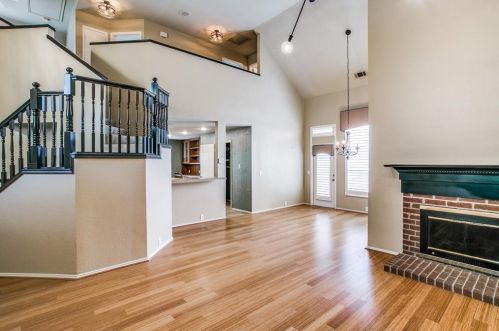 337 Touchdown Dr, Irving TX exterior