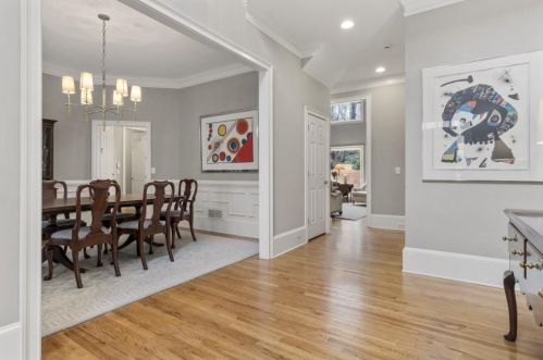 304 Frst Vly Ct, Atlanta GA  30342-2353 exterior