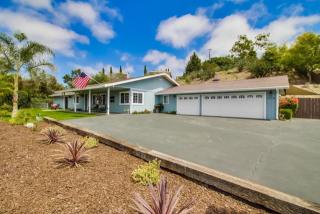 1668 Alta Vista Dr, Vista, CA 92084-5710
