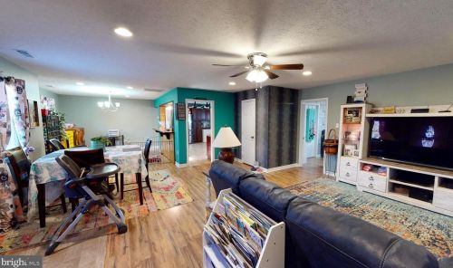 3332 Mountain Rd, Wardensville WV 26851-8279 exterior