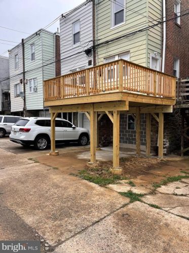 5732 16th St, Philadelphia PA  19141-1702 exterior