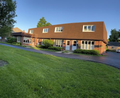 2423 Glenview Rd, Glenview, IL 60025-2712