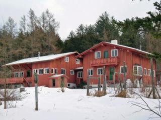 365 Palmer Hl Rd, Fayston VT  05673-7186 exterior