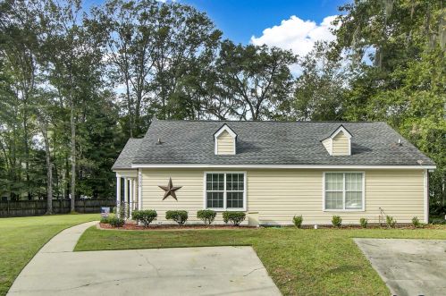 9520 Raven Dr, Ladson, SC 29456-4924