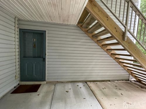 83 Willow Ct, Trenton NJ  08619-4625 exterior