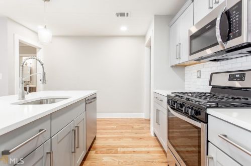 2580 Harris St, Atlanta GA  30344-2624 exterior