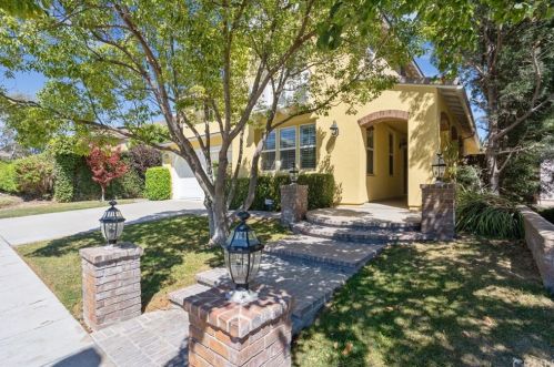 1780 Leggio Ln, Upland, CA 91784-9293