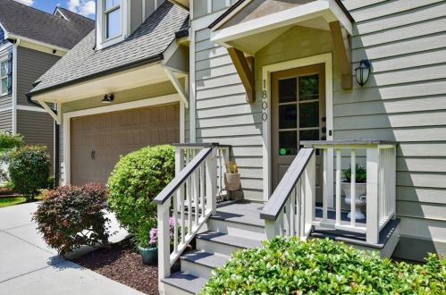 1800 Annie St, Atlanta, GA 30318-2706