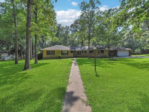 113 Greenway Dr, Conroe, TX 77304-1709