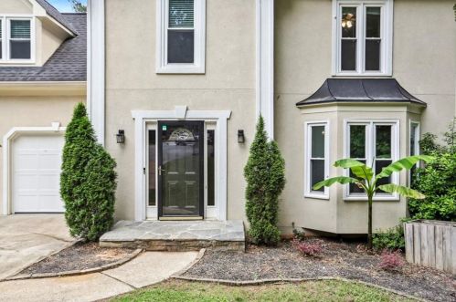3706 Broken Arrow Ln, Holly Springs, GA 30189-6168