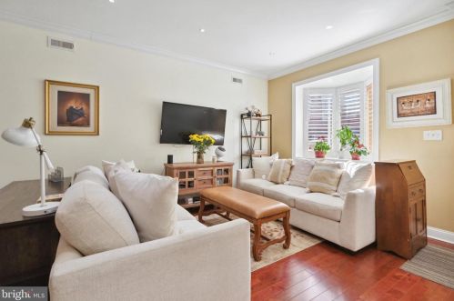 2045 Dickinson St, Philadelphia, PA 19146-4515