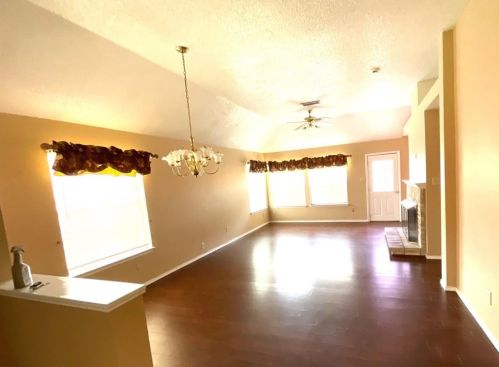 6912 Hickory Crk, Plano TX  75023-2043 exterior