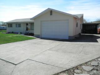1405 40 St, Cayuse OR  97801-4208 exterior