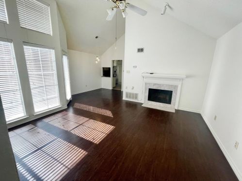 10837 Gable Dr, Dallas TX  75229-6902 exterior