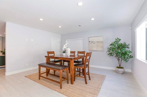 3521 Encinal Ave, Glendale CA 91214-2415 exterior