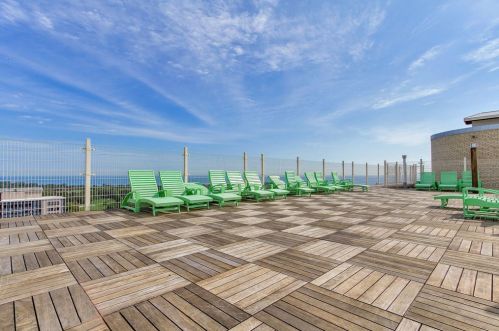 3950 Lake Shore Dr, Chicago IL  60613-3434 exterior