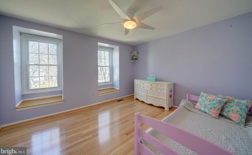 1900 Autumn Ridge Cir, Silver Spring MD 20906-5826 exterior