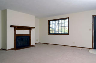 3415 Kingston Dr, Peoria IL  61604-1180 exterior