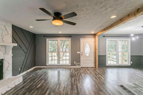 406 Creek Run Dr, Holly Springs, GA 30188-1950