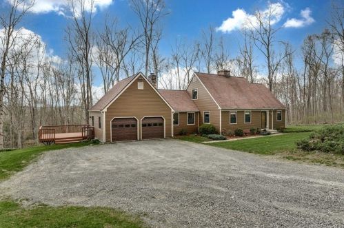 19 Hard Hill Rd, Woodbury, CT 06798-2412