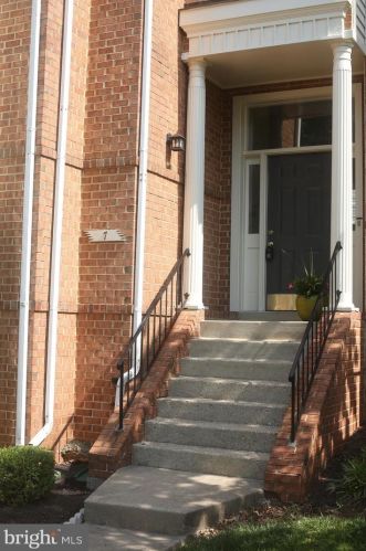 7 Dawn View Ct, Silver Spring, MD 20904-1241