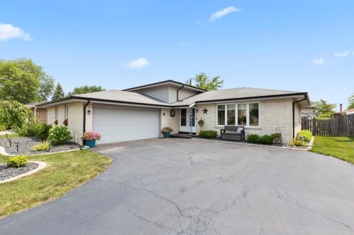 16627 Crescent Ave, Tinley Park, IL 60477-1481